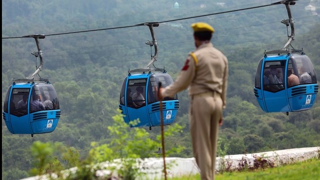 Secy. Tourism reviews safety protocols of ropeway projects in J&K